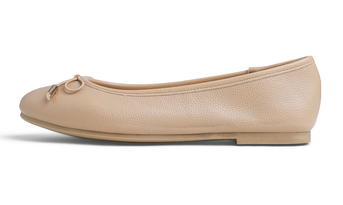 Feversole Women's Soft Cushion Comfort Round Toe Metal Trim Fashion Ballet Flats Walking Shoes Grain Vegan Leather
