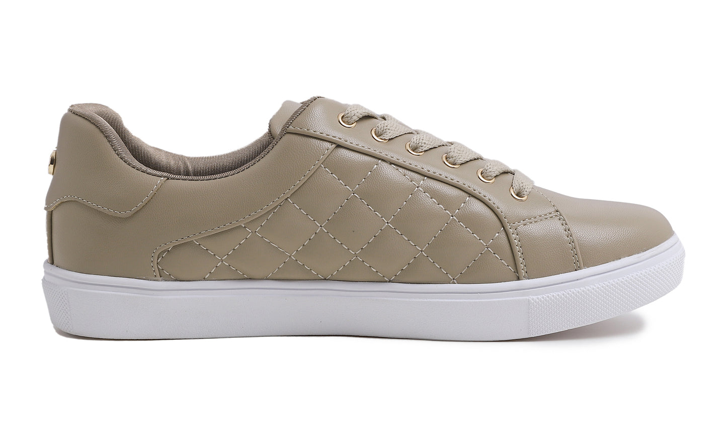Feversole Women's Fashion Vegan Leather Casual Daily Lace Up Sneaker Quilted Vegan Leather
