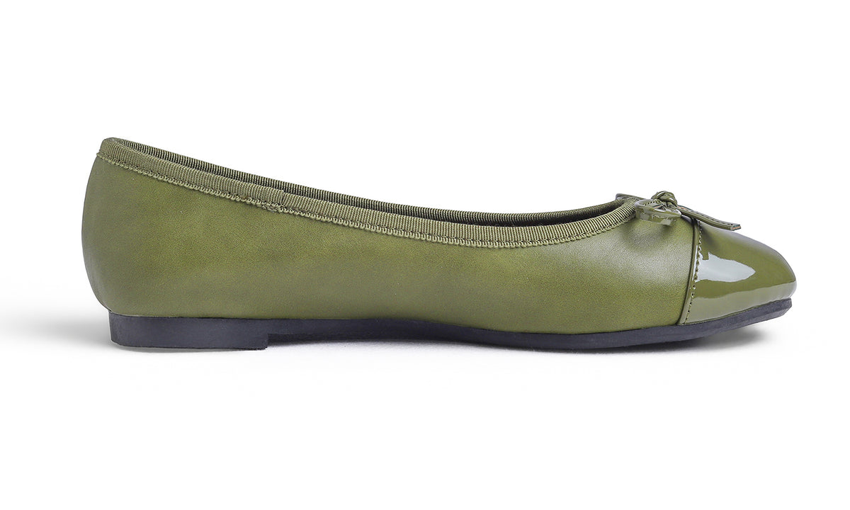 Feversole Women's Bow Tie Fashion Dress Slip On Shoes Round Toe Ballet Flat Patent Toe Cap