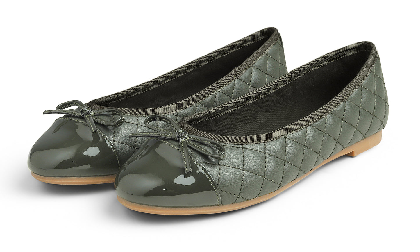 Feversole Women's Bow Tie Fashion Dress Slip On Shoes Round Toe Ballet Flat Quilted Toe Cap