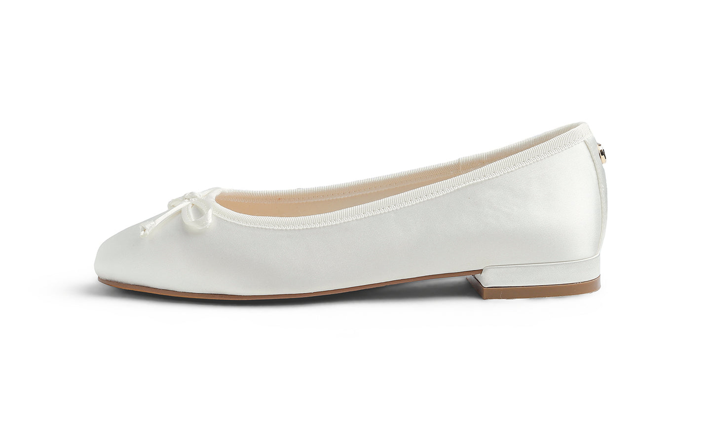 Feversole Flat - White